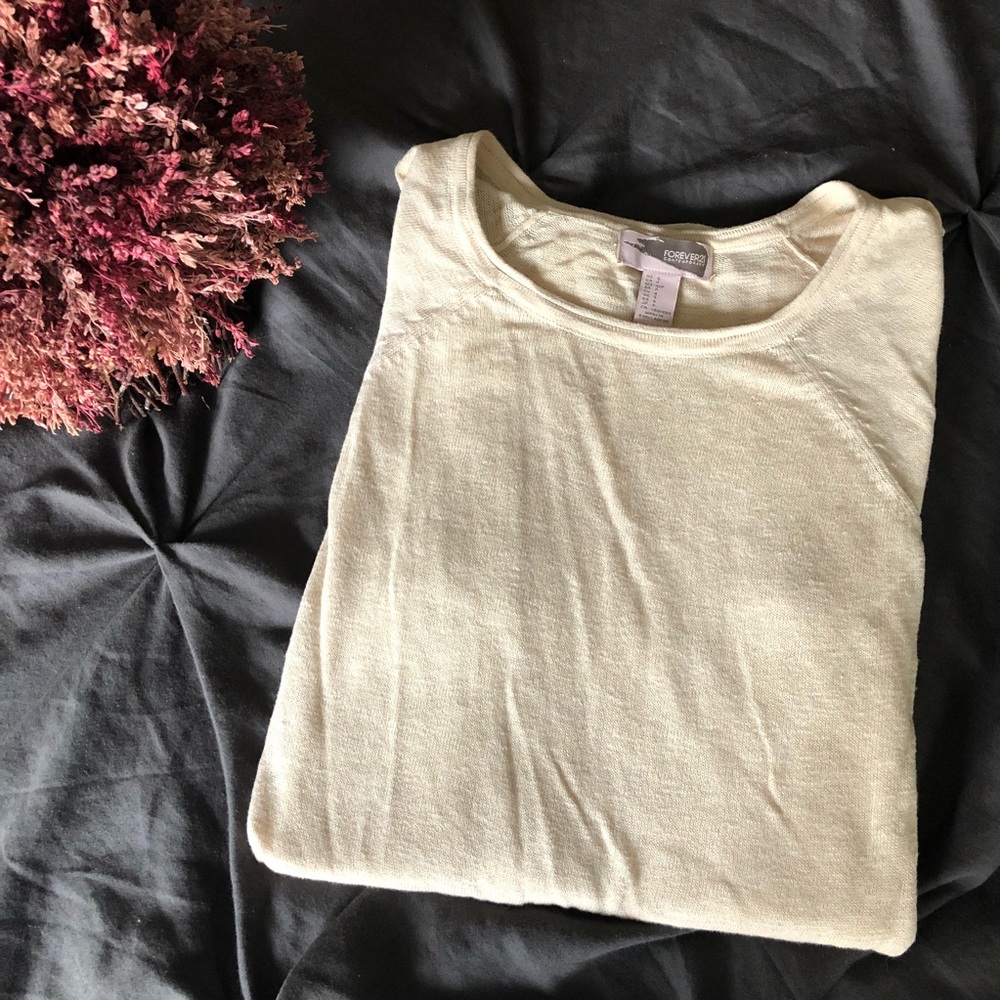 Forever 21 Thin Sweater, EUC